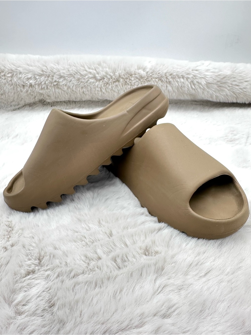 Adidas Yeezy Slide Pure Mens Size 7 Slip On Sandals - Picture 3 of 11